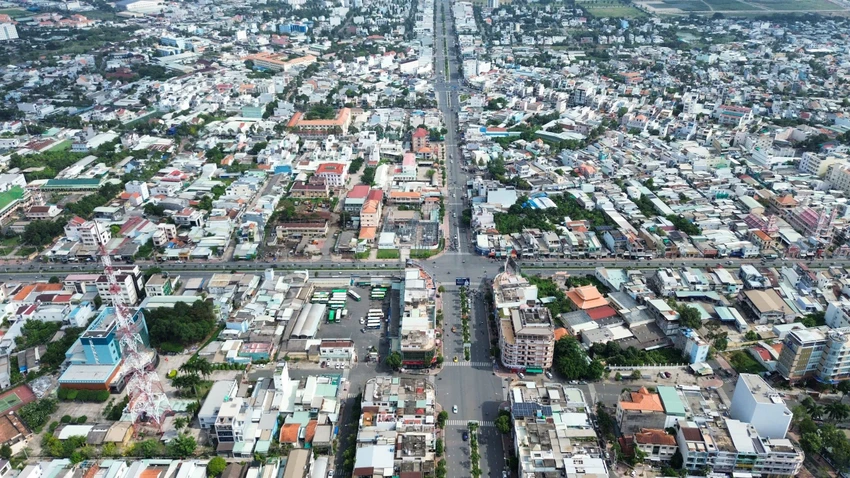 Trung tâm hành chính tỉnh Tây Ninh tại phường Long An đang được định hướng trở thành trung tâm dịch vụ - công nghiệp công nghệ cao, hiện đại. 